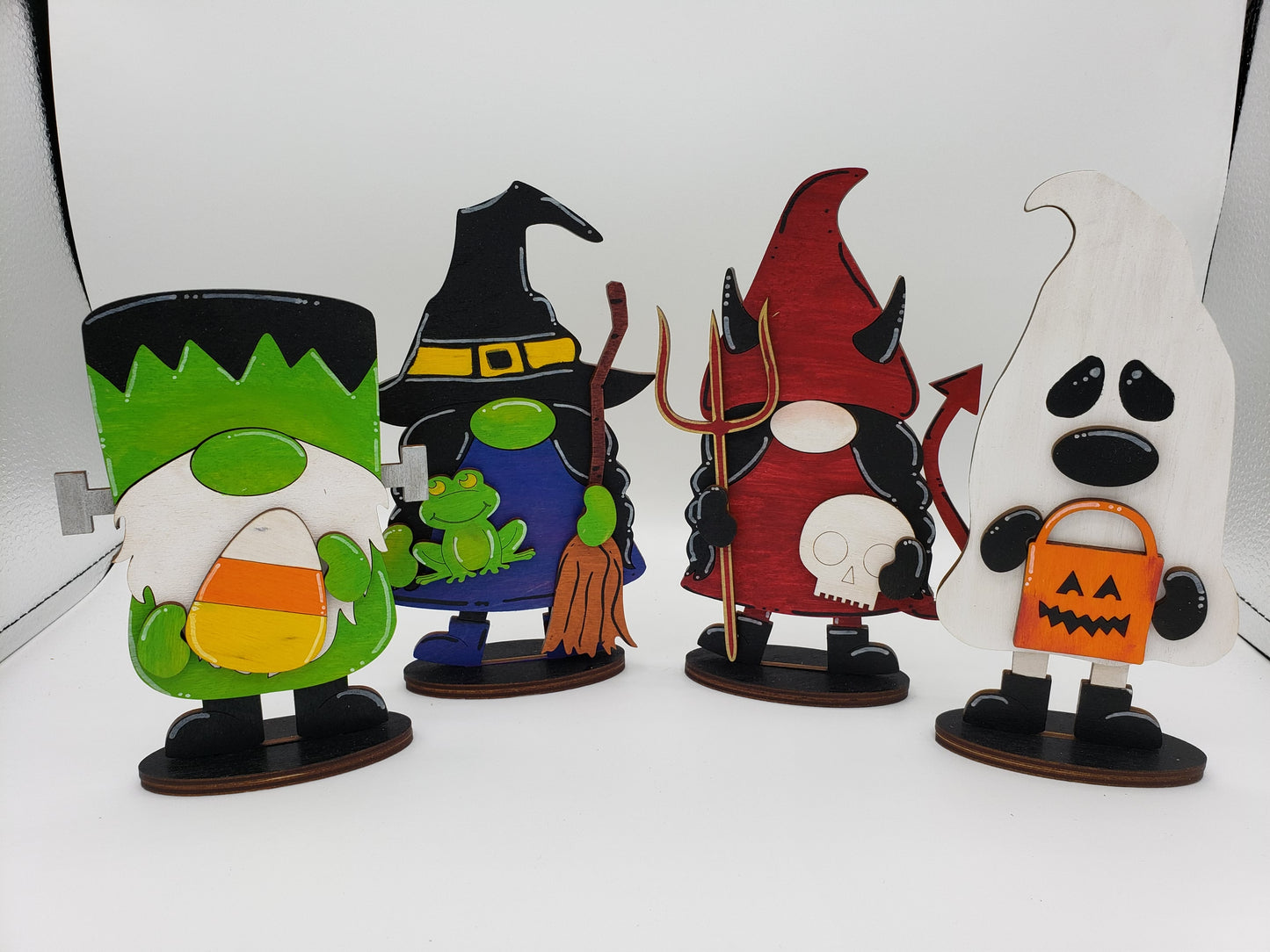 PAINTED - Halloween Gnomes Set of 4 (2)
