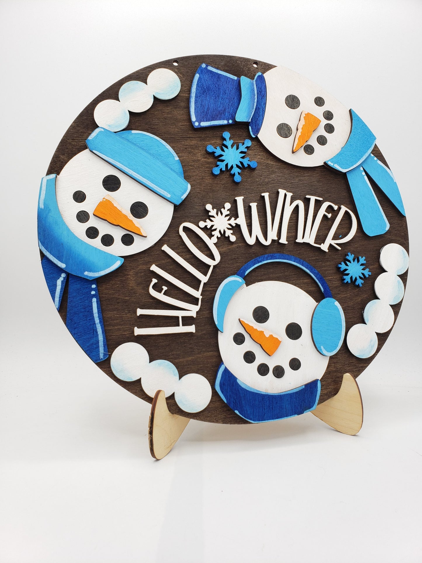 PAINTED - Hello Winter Round