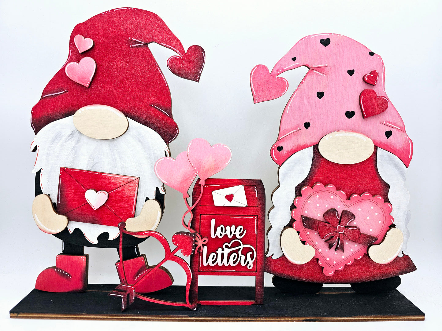 PAINTED - Valentine Gnome Couple