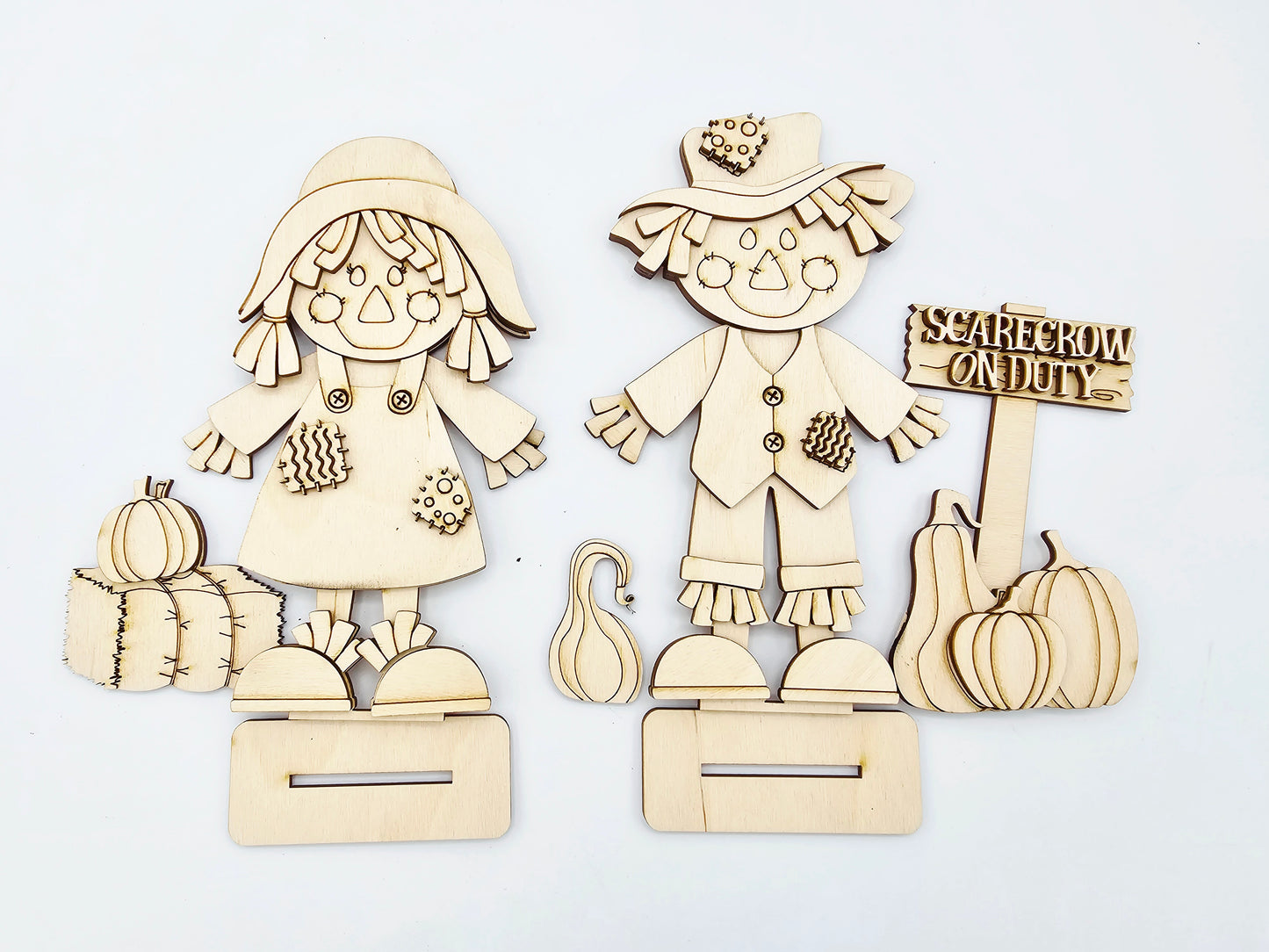 Scarecrow Couple Sitters