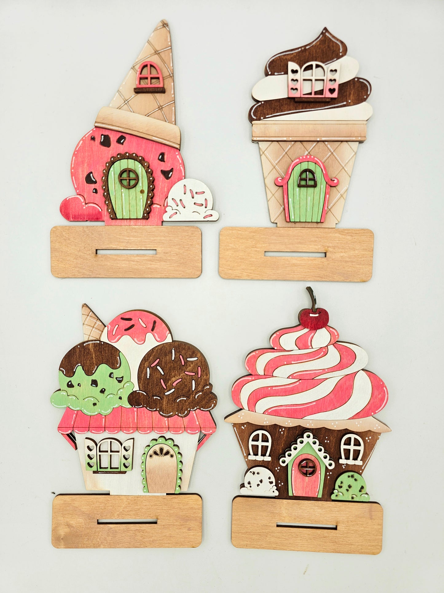 PAINTED - Mini Ice Cream Houses