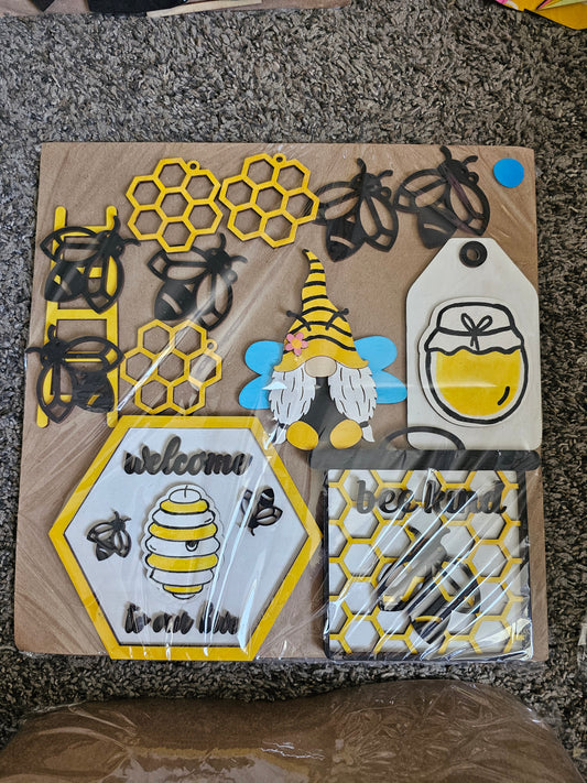 PAINTED - Bee Tiered Tray Set