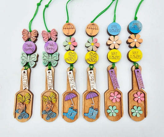 PAINTED - Spring Scoop Ornament Tag