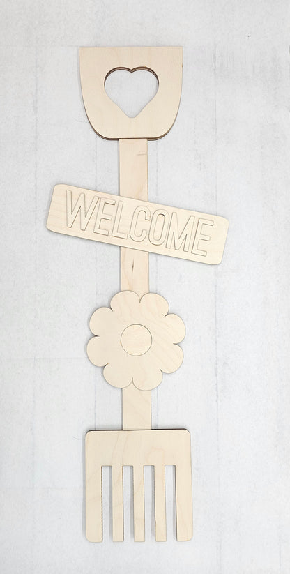Pitchfork Welcome Leaner