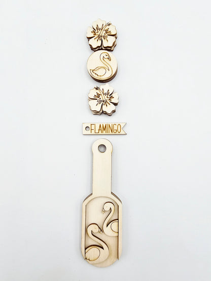 Flamingo Scoop Ornament Tag